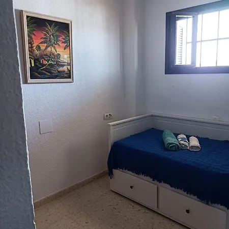 Apartment Piso 1ª Linea *