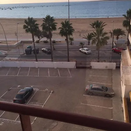 Piso 1ª Linea Apartment *